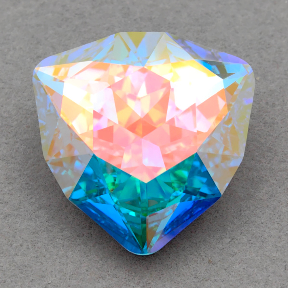 Swarovski 4706 Trilliant FS, Crystal AB F