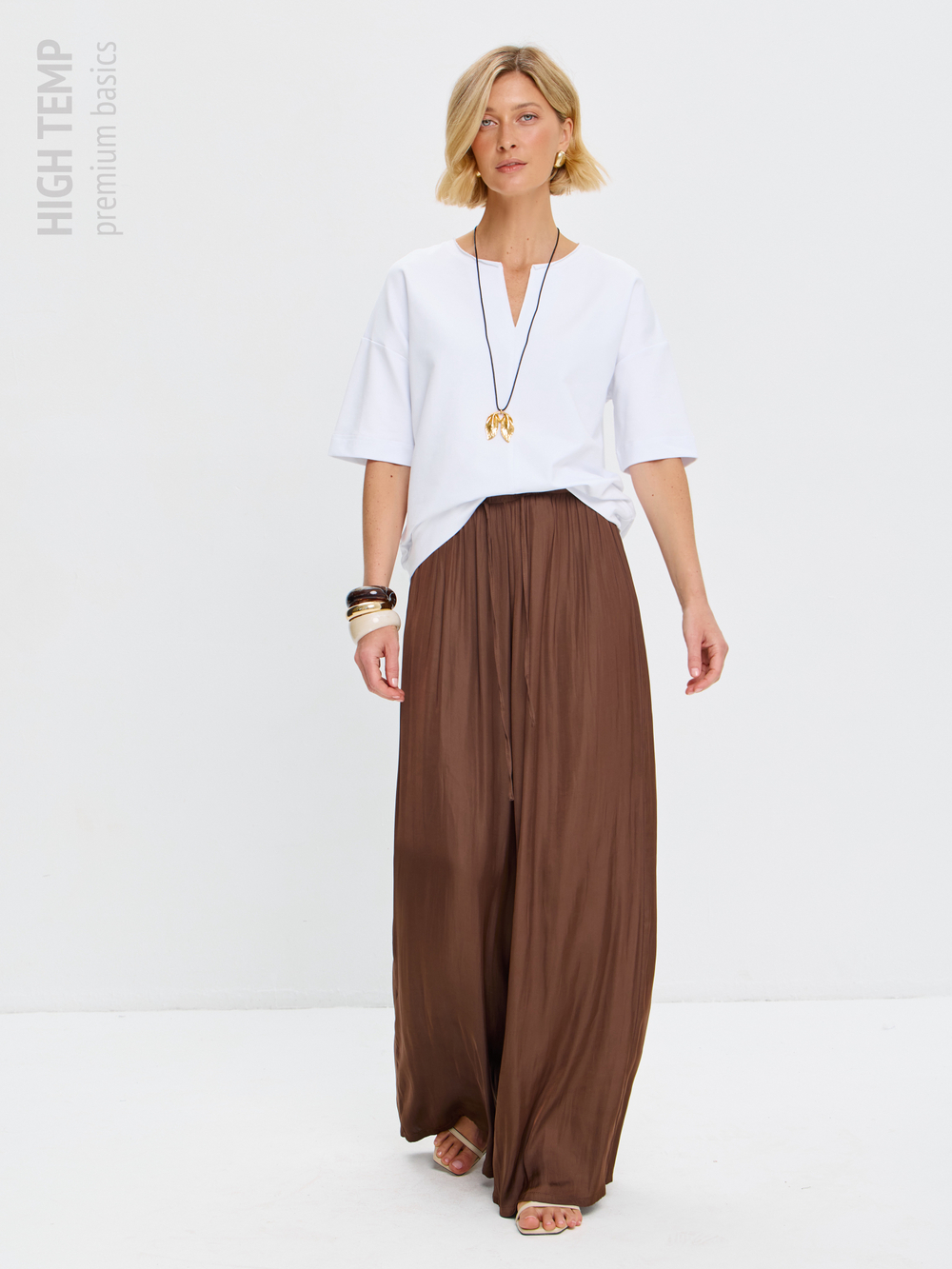 Плотная футболка из футера 2-нитки с V-вырезом HIGH TEMP