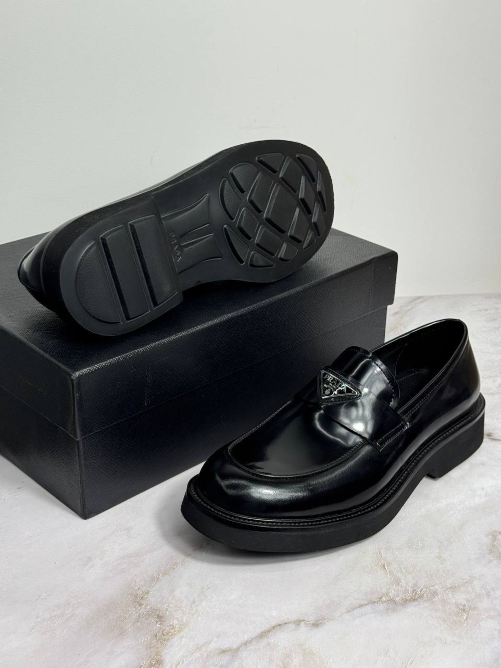 Лоферы Prada