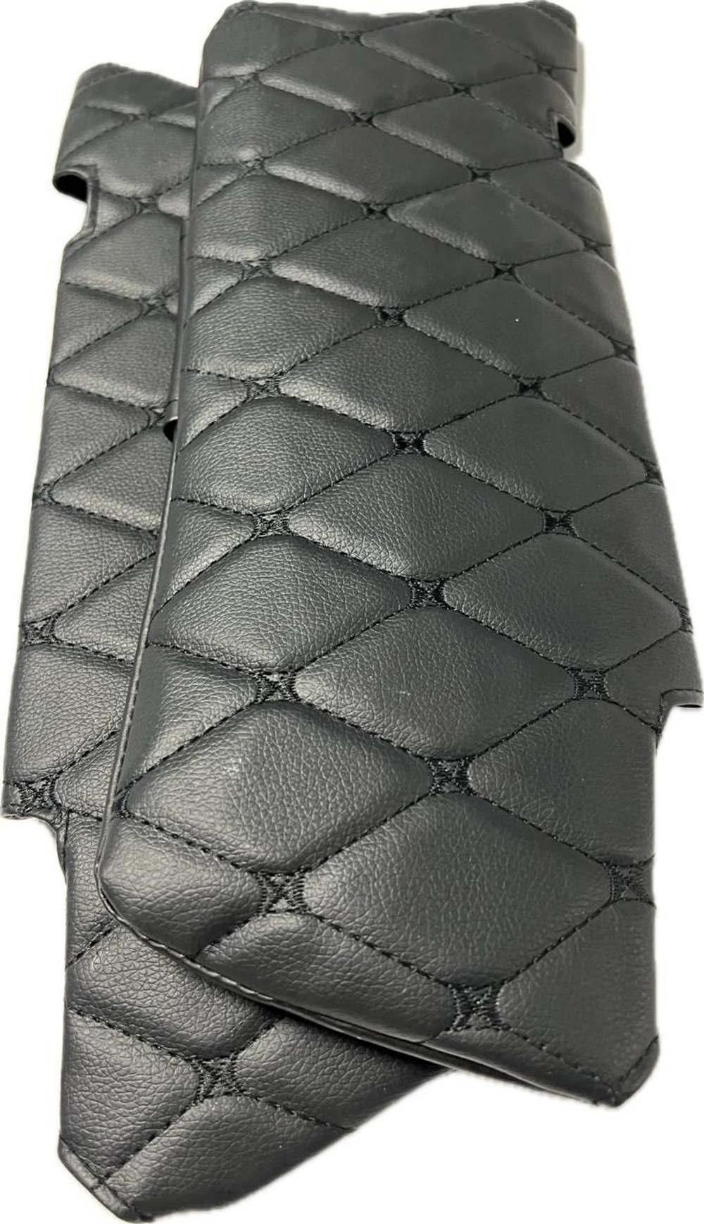 Чехлы на козырьки ВАЗ 2110, 2111, 2112 (чёрная нить Бабочка)