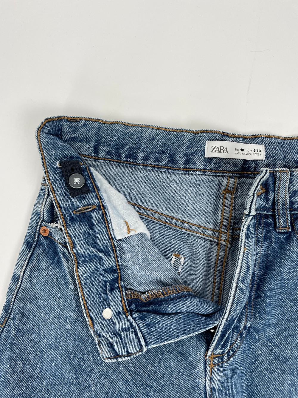 Джинсы Zara