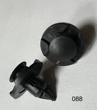 Клипса иномарка  d- 8 (защелка)  (20шт/уп)  Код- АS 088 средняя