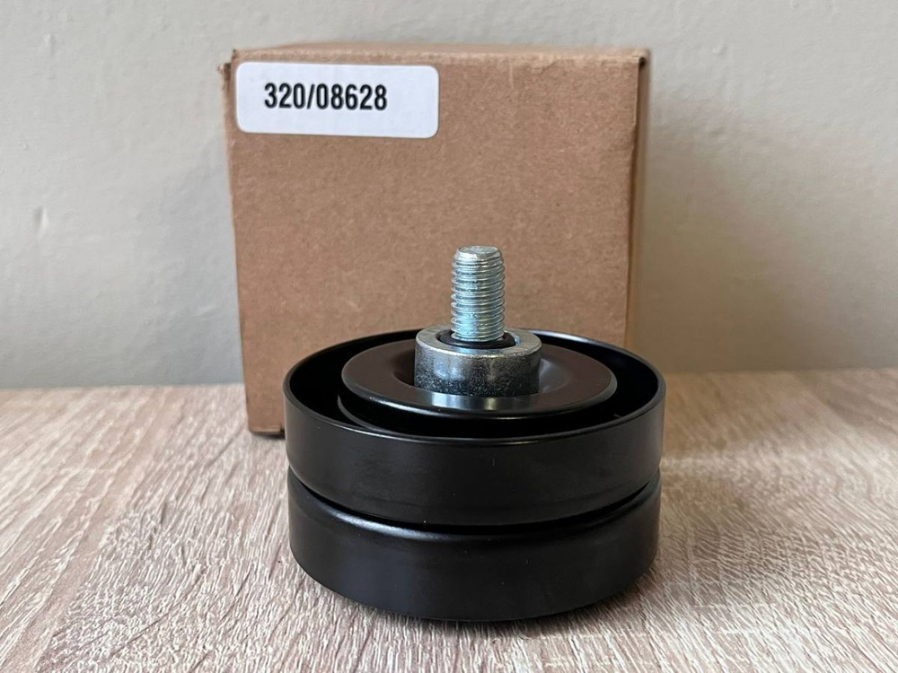 Ролик промежуточный паразитный JCB 320/08628. 320/08922