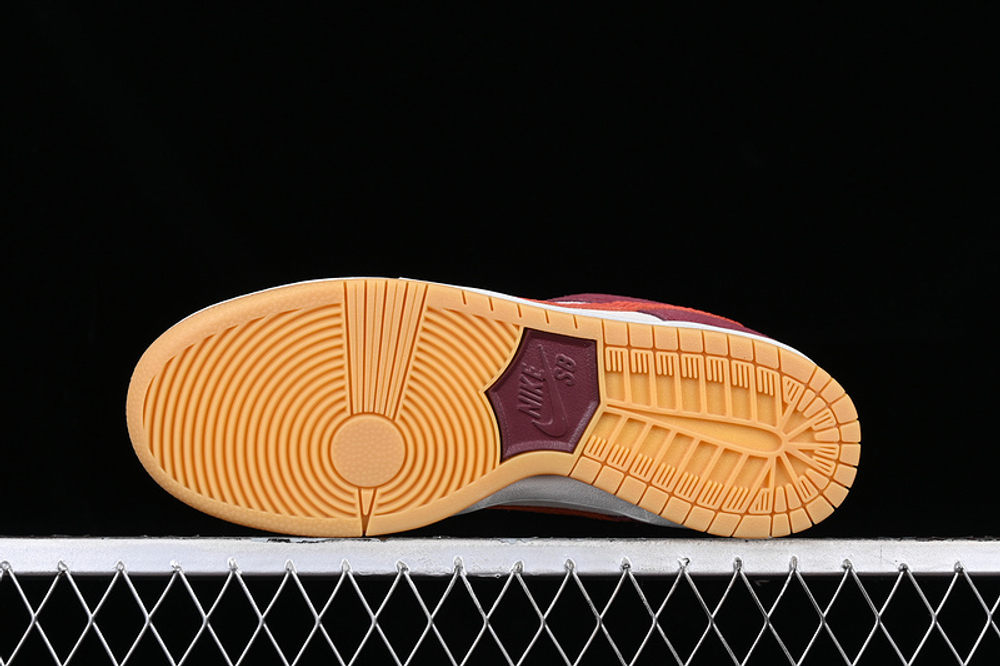 Nike SB Dunk Low Skate Like a Girl