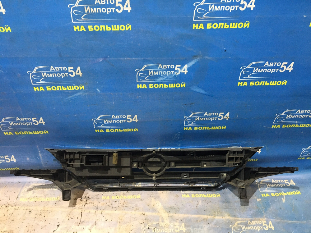 Решетка радиатора NISSAN LAFESTA 2011-2018