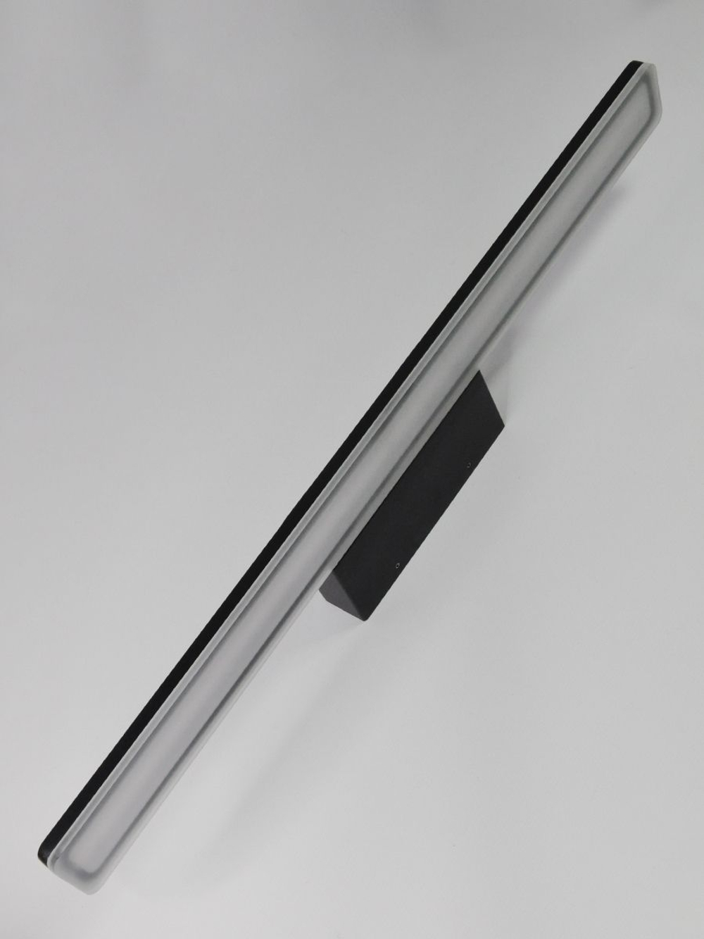 Подсветка для картин Elvan GW-1088/90-28W-WW-Bk