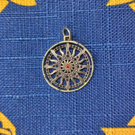 Подвеска. Солнце лучистое