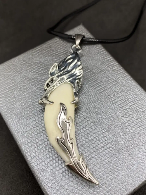 Кулон оберег амулет Настоящий Волчий Клык Зуб Волка талисман