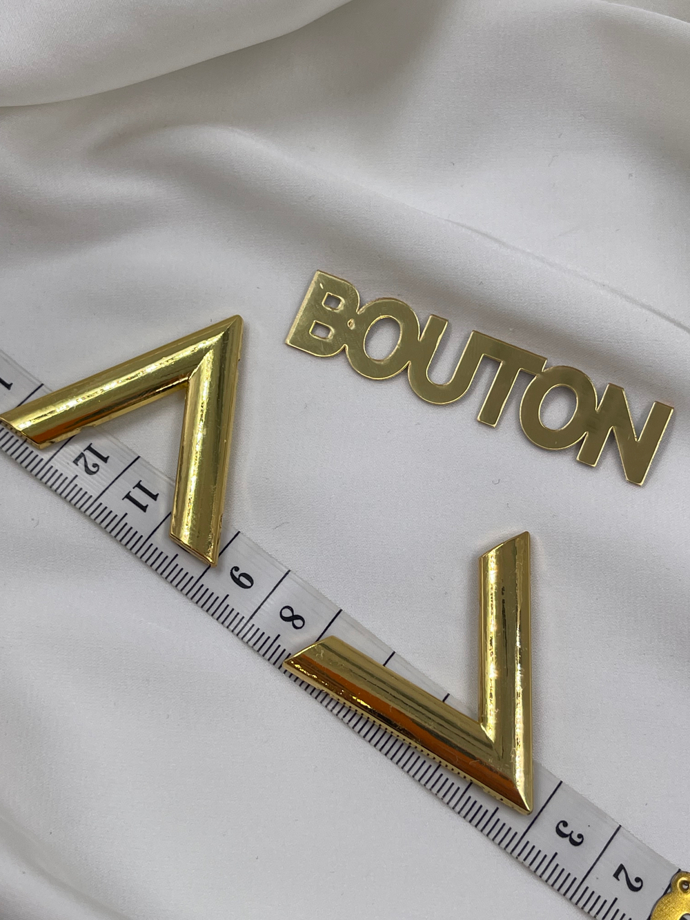 Декоративный пришивной уголок ВЛНТ золото