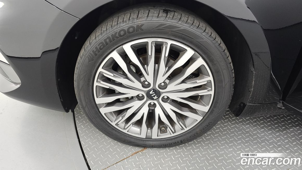 Kia K7 (Cadenza) Premier Hybrid Signatures (05.2020)
