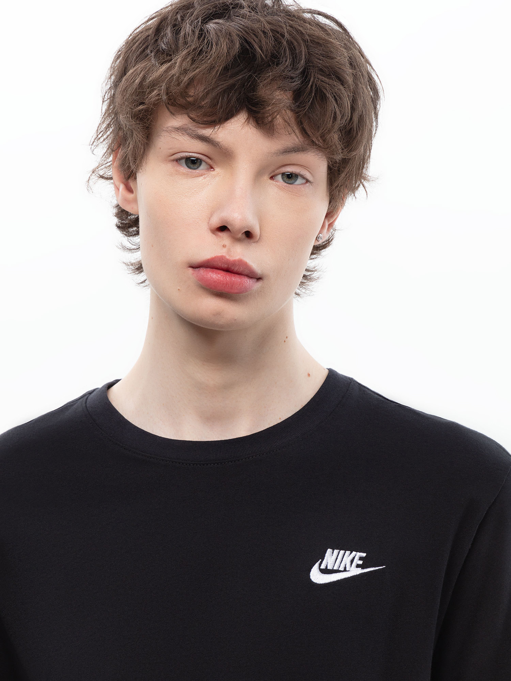 AR4997-013 ФУТБОЛКА Nike M NSW CLUB TEE