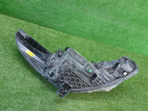 Битая Фара левая Hyundai Solaris 2 (2020-н.в.) галоген