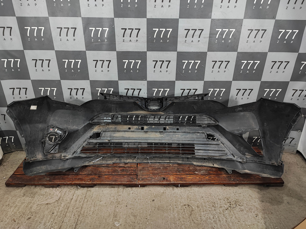 Бампер передний Toyota RAV4 IV (XA40) 15-19 Б/У Оригинал 521190R917
