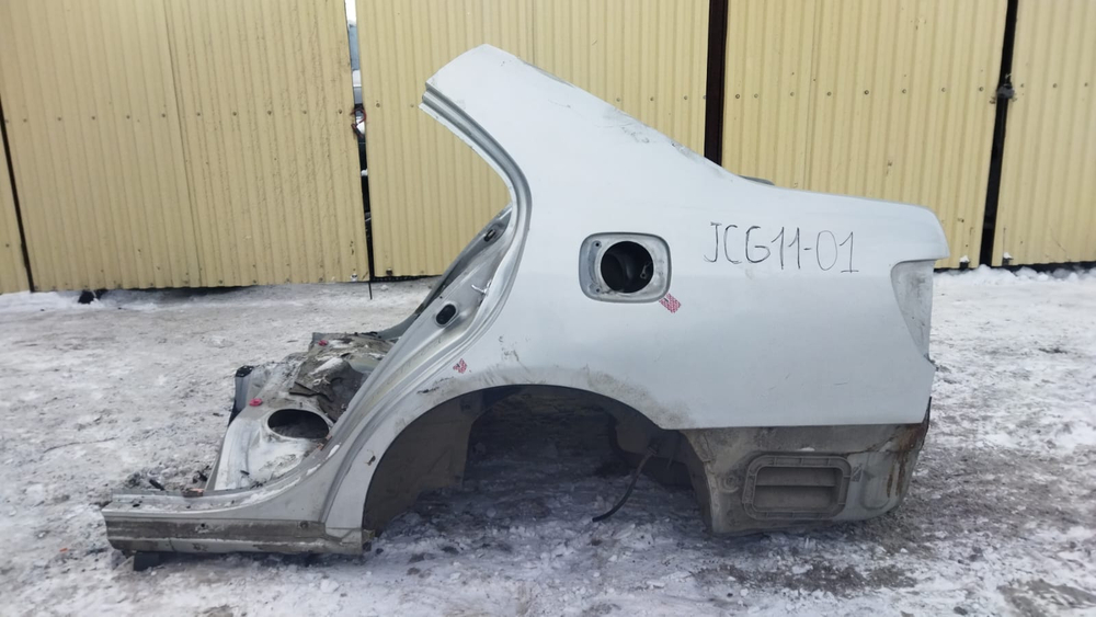 Крыло заднее левое TOYOTA BREVIS 2001