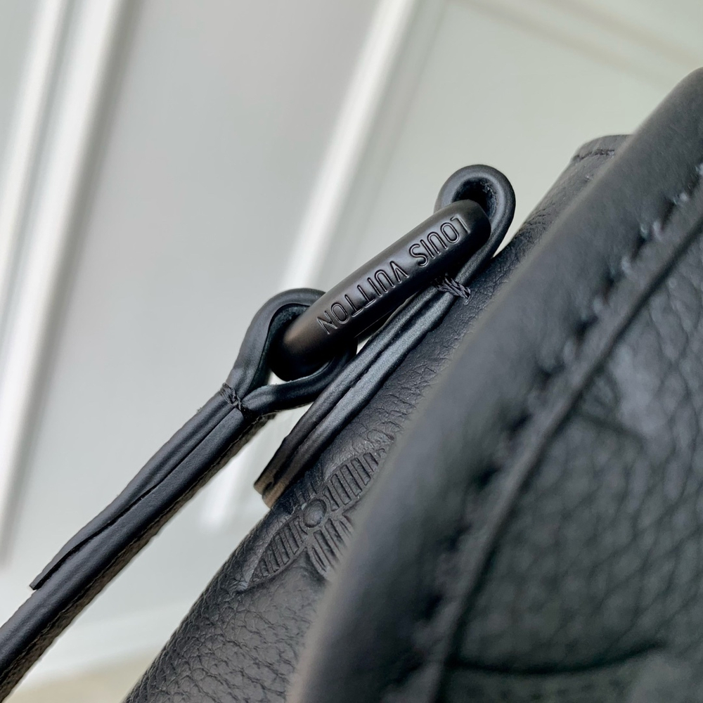 Louis Vuitton Pulse Wearable Wallet