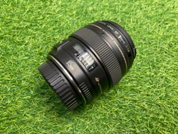 Canon EF 85mm 1.8 USM