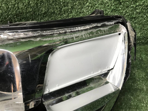 Битая Фара левая Toyota Land Cruiser 200 15-21 LED