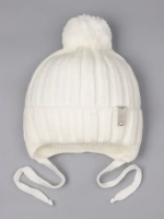 Шапка для девочки осенняя вязаная на завязках