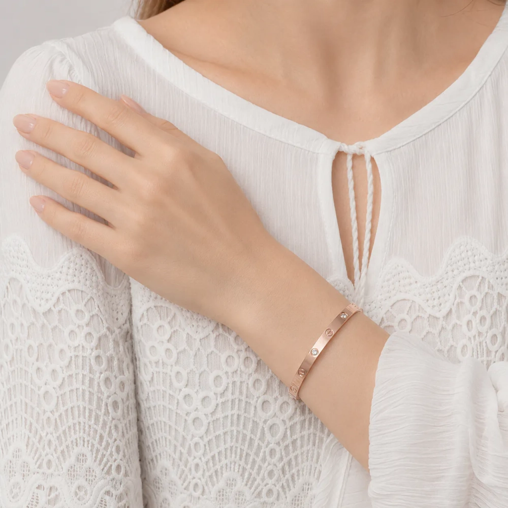 Жесткий браслет «Love Crystal» Rose Gold