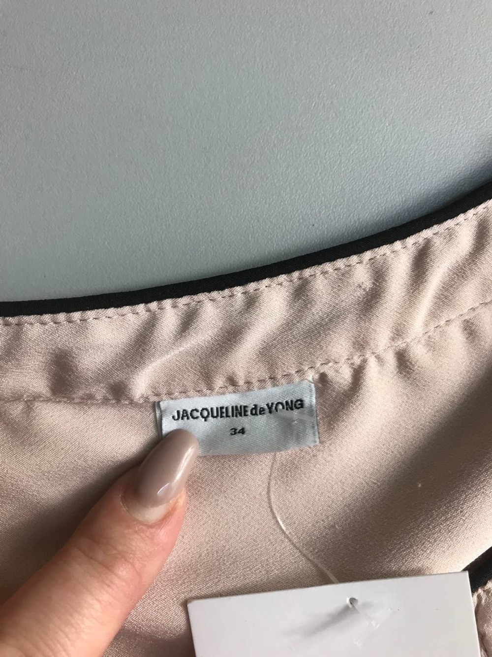 Блузка Jacqueline приятная к телу, маркировка 34, визуально 40 размер