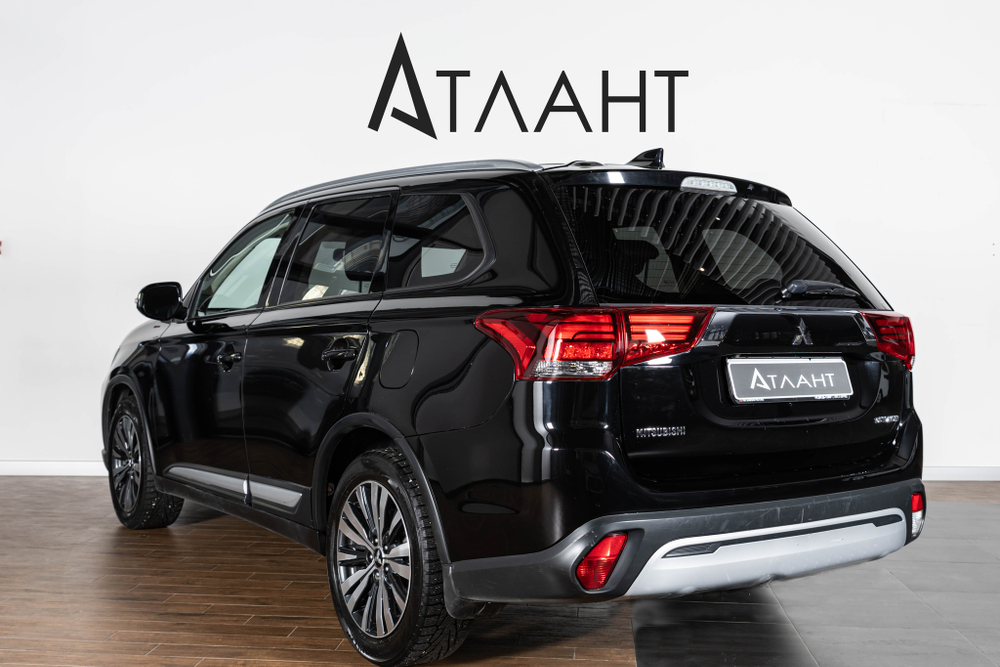 Mitsubishi Outlander, 2018 год