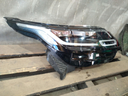 Фара правая Land Rover Range Rover Velar 17-21 Б/У LR140620