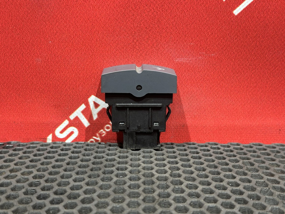 Кнопка освещения за кабиной 2023г