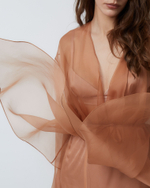 Блуза на пояске из шелковой органзы карамель