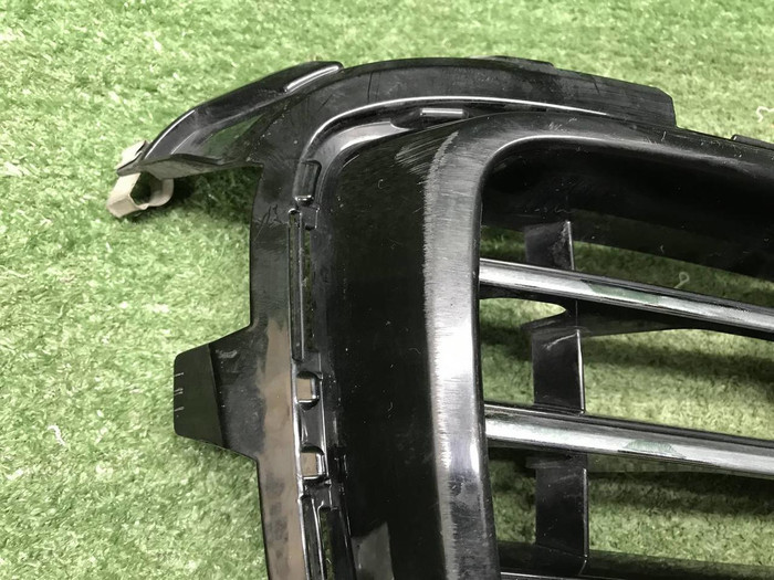 Решетка перед бампера VW Touareg 2 NF 14-18 R-Line