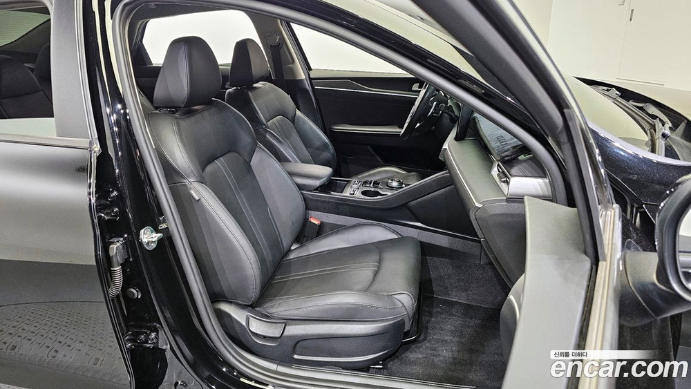 Kia K5 (Optima) 3 Generation 2.0 (09.2020)