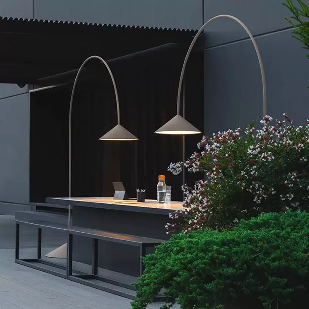 Напольный дизайнерский светильник Out by Vibia