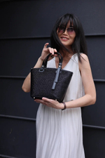 костюм: топ без рукавов и юбки