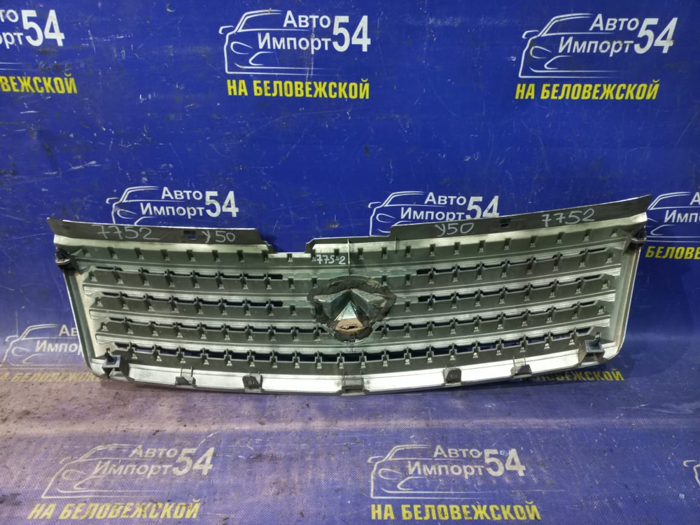 Решетка радиатора NISSAN FUGA 2004-2007