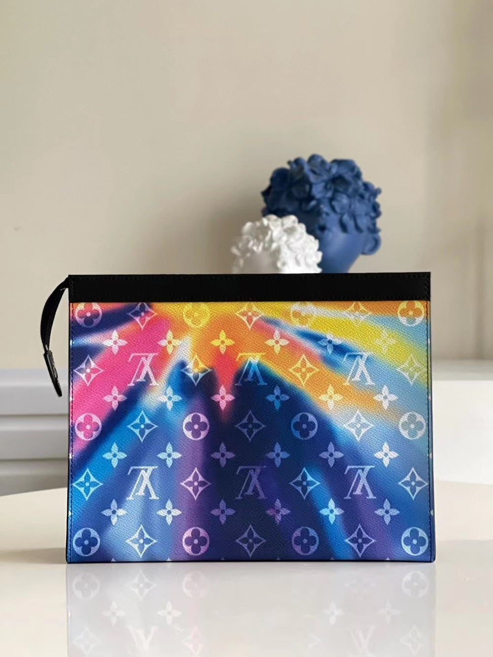 Louis Vuitton Pochette Voyage MM