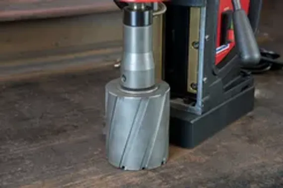 Лазерный источник с изменяемым пятном Raycus RFL-ABP4000/6000