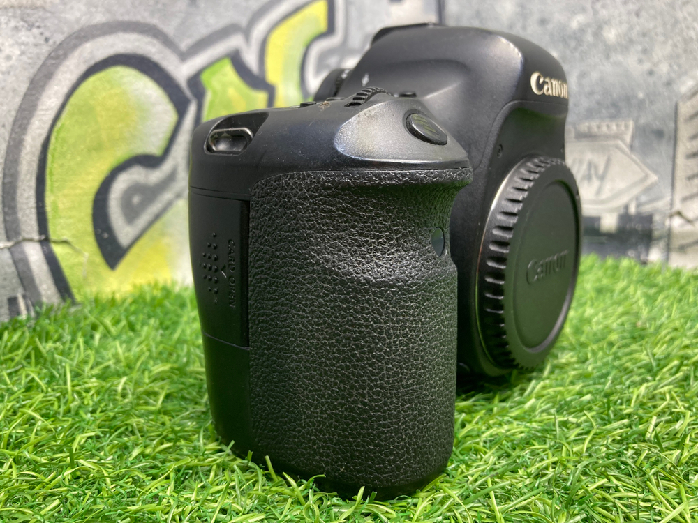 Canon EOS 6D (С дефектом)