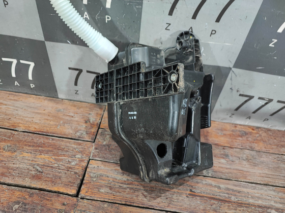 Бачок омывателя Volkswagen Polo 5 10-15 Б/У Оригинал 6R0955453H