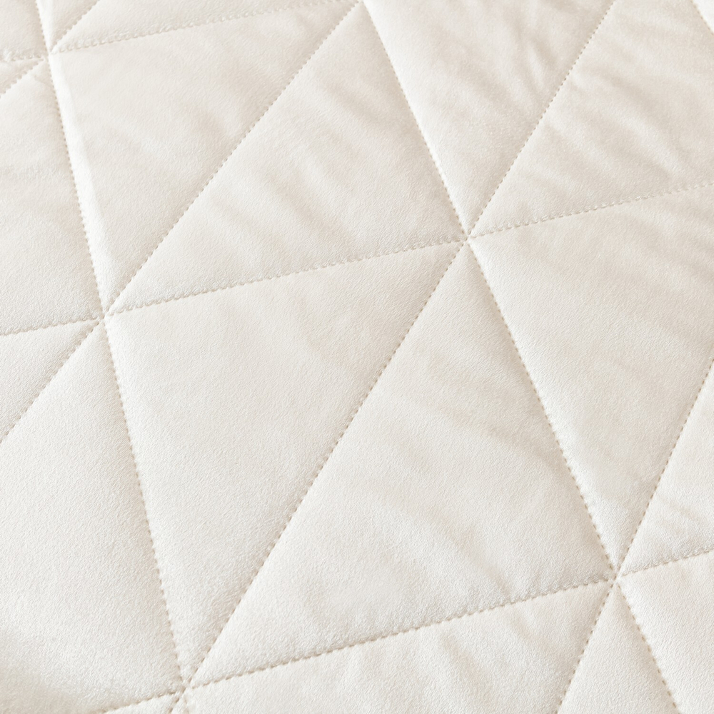 Велюровое покрывало в клетку с наволочками OVL033