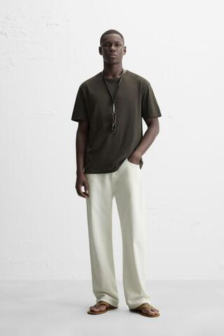 ZARA БАЗОВАЯ ФУТБОЛКА LIGHTWEIGHT, ТЕМНО-КОРИЧНЕВЫЙ