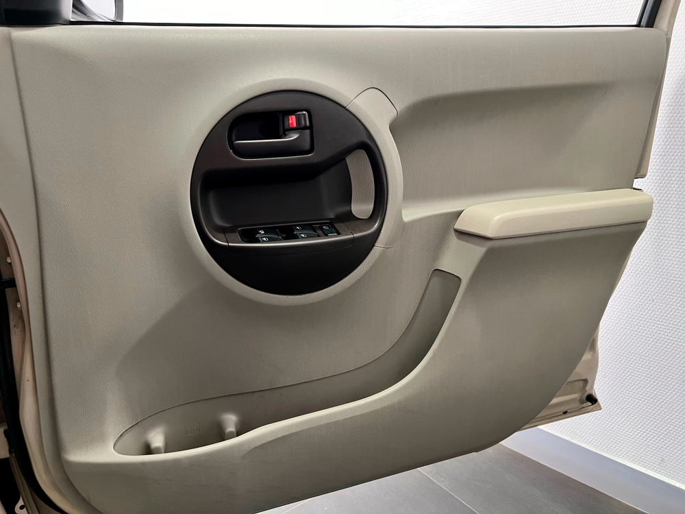 Toyota Passo, 2010 год