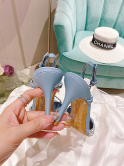 Valentino Vlogo Pump 8 cm
