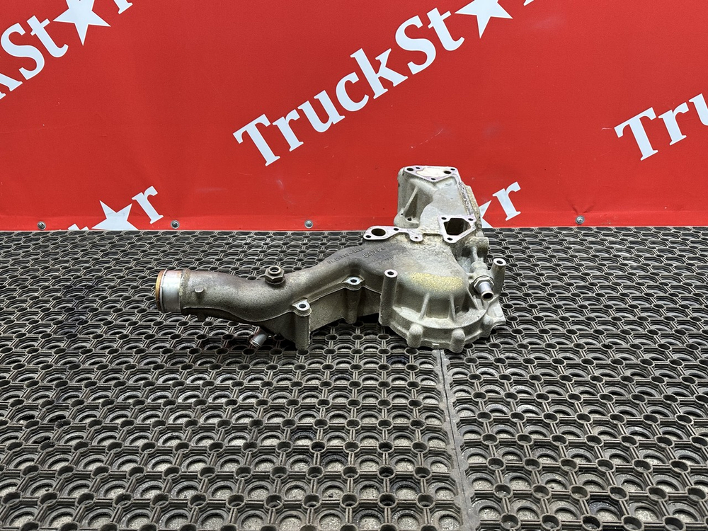 Корпус водяного насоса