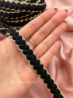 Тесьма черная косичка с золотой нитью