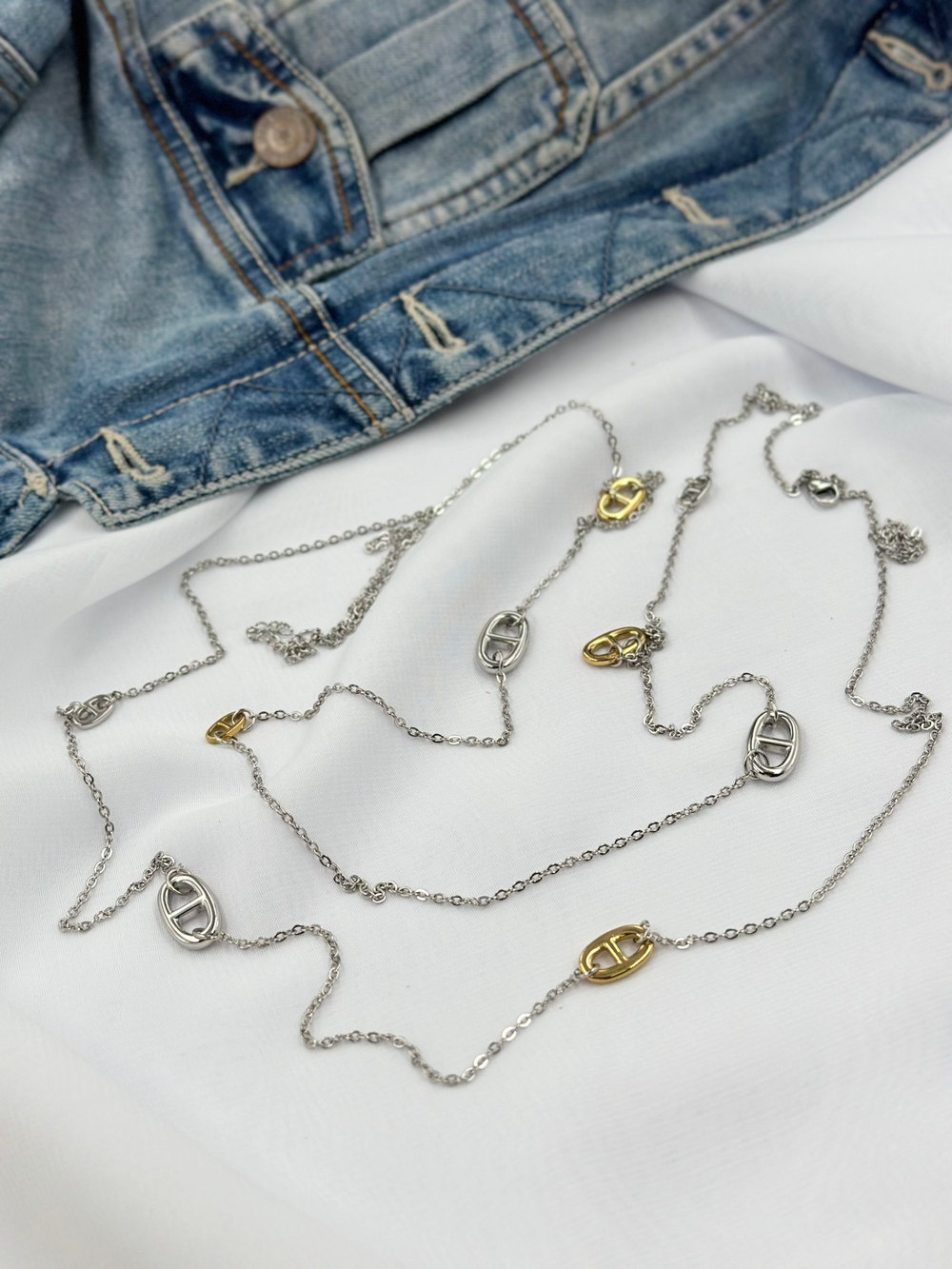 Двойная тонкая нить со вставками из овалов, оттенок биколор