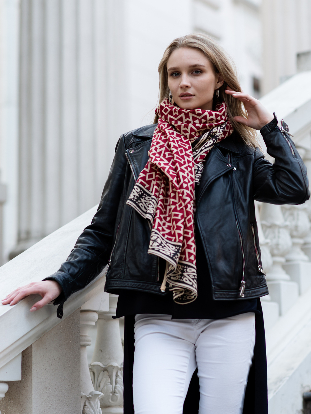 Легкий шарф-платок