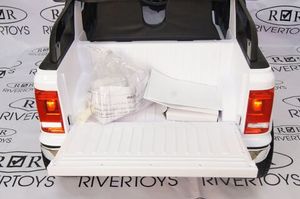 Детский электромобиль River Toys VOLKSWAGEN AMAROK M999MM белый