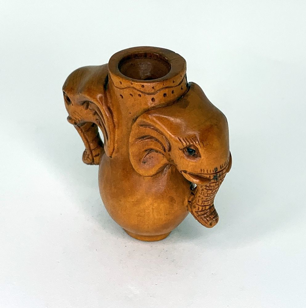 Нэцкэ Чаша изобилия с двумя слонами