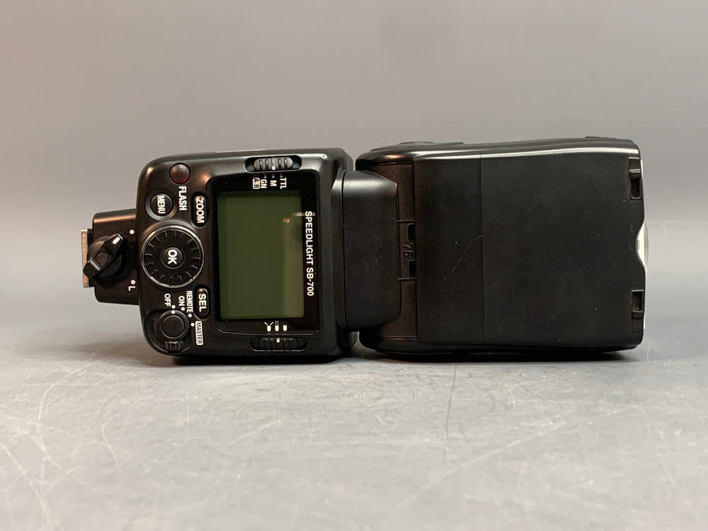 Nikon Speedlight SB-700