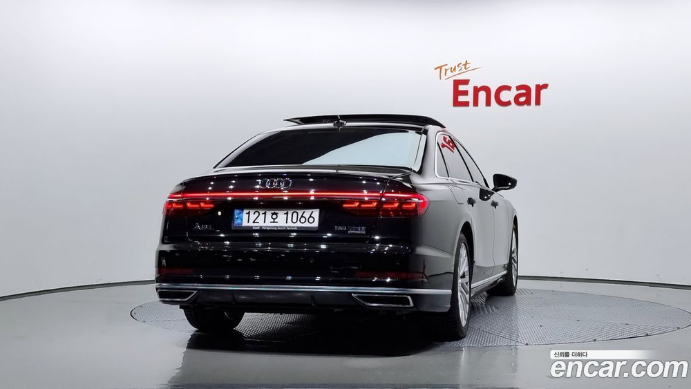 Audi A8 (D5) 55 TFSI Quattro LWB (12.2021)