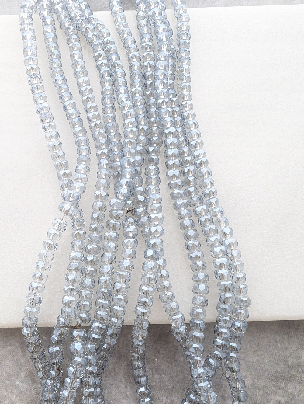 Бусины стеклянные бочонок 4*2.6мм